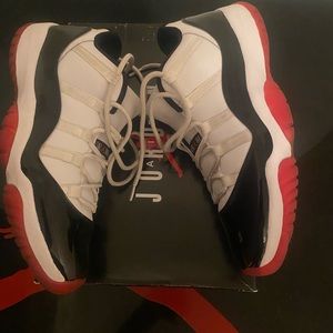Nike Air Jordan 11 Concord Bred low size 13 Men’s